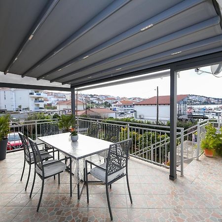 Apartments Vaska Трогир Екстериор снимка
