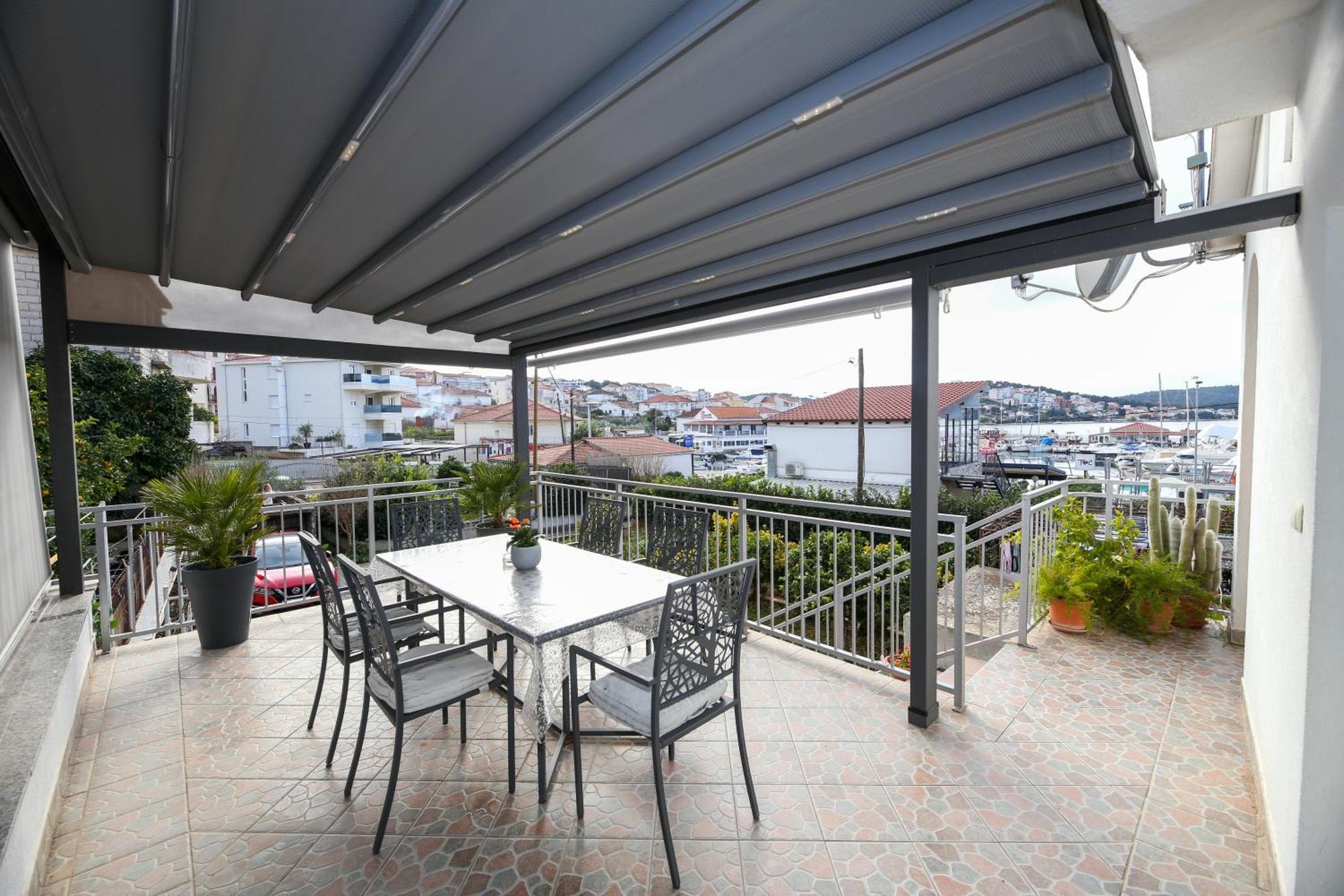 Apartments Vaska Трогир Екстериор снимка