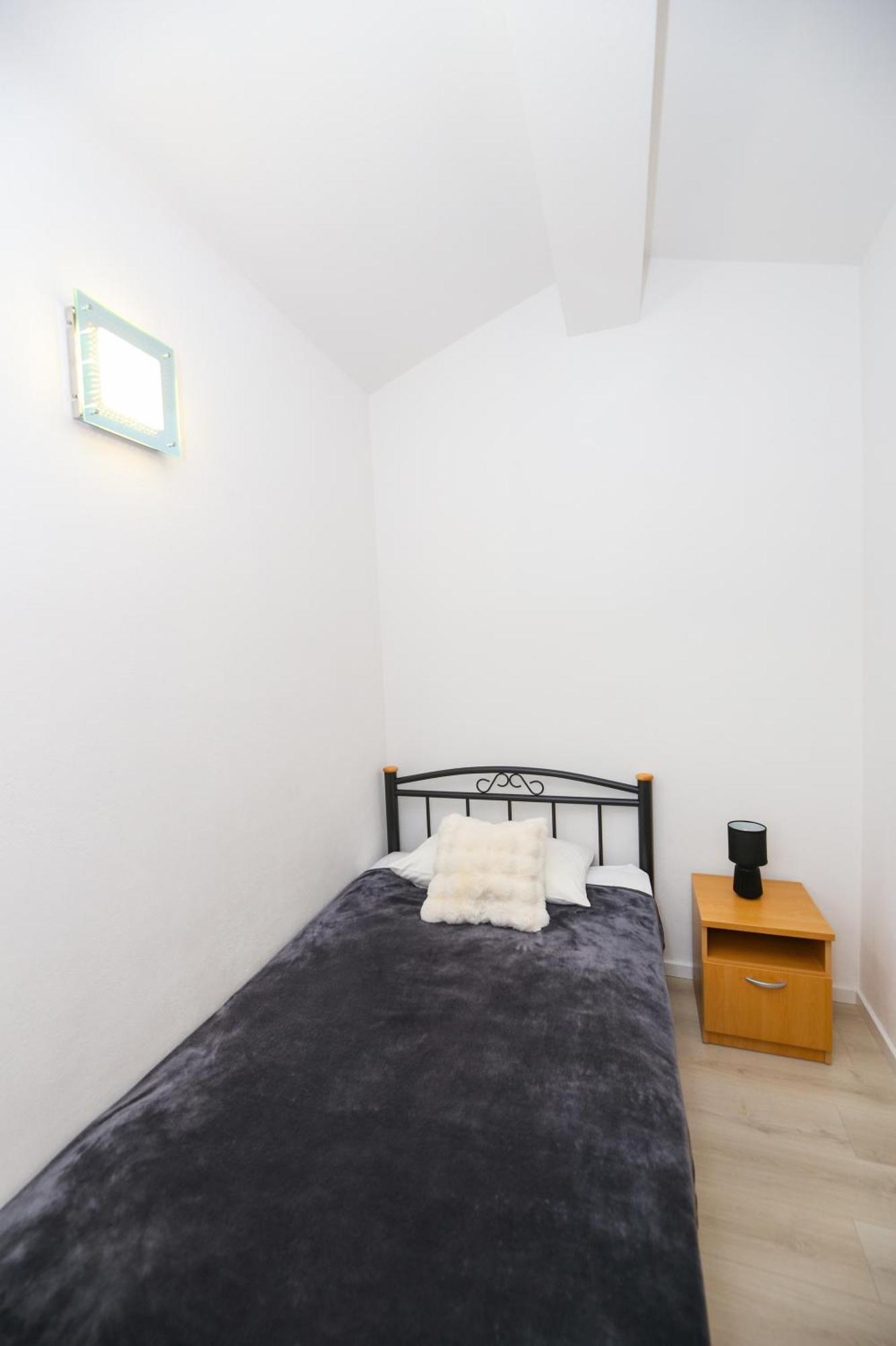 Apartments Vaska Трогир Екстериор снимка