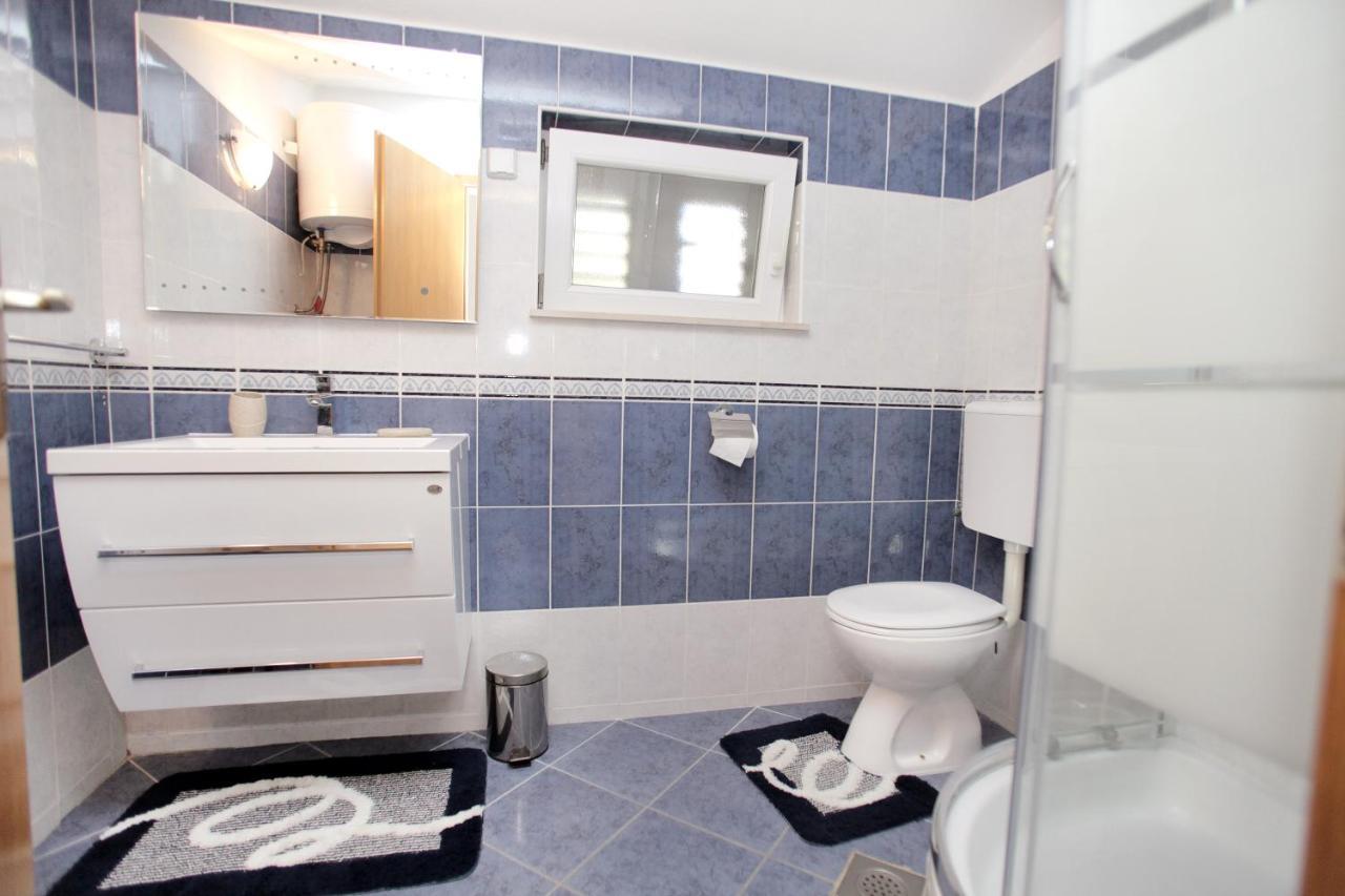 Apartments Vaska Трогир Екстериор снимка
