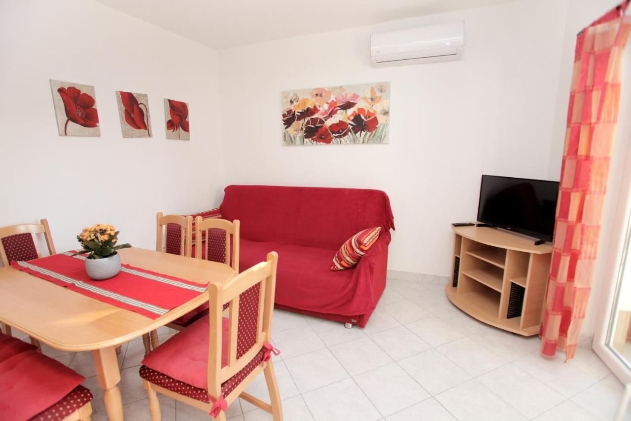 Apartments Vaska Трогир Екстериор снимка