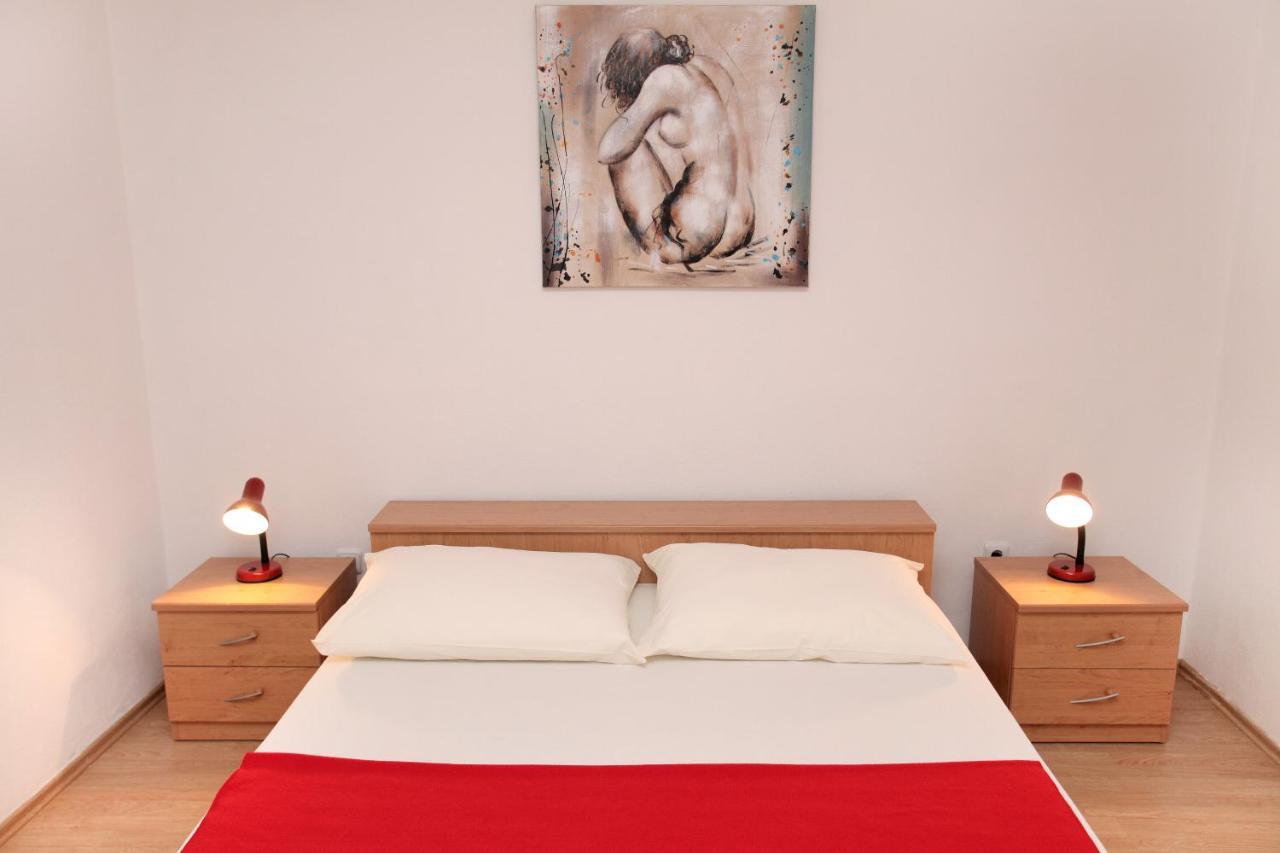 Apartments Vaska Трогир Екстериор снимка