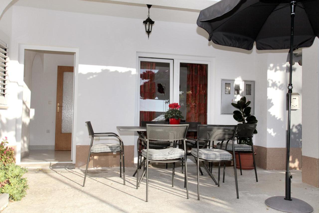 Apartments Vaska Трогир Екстериор снимка