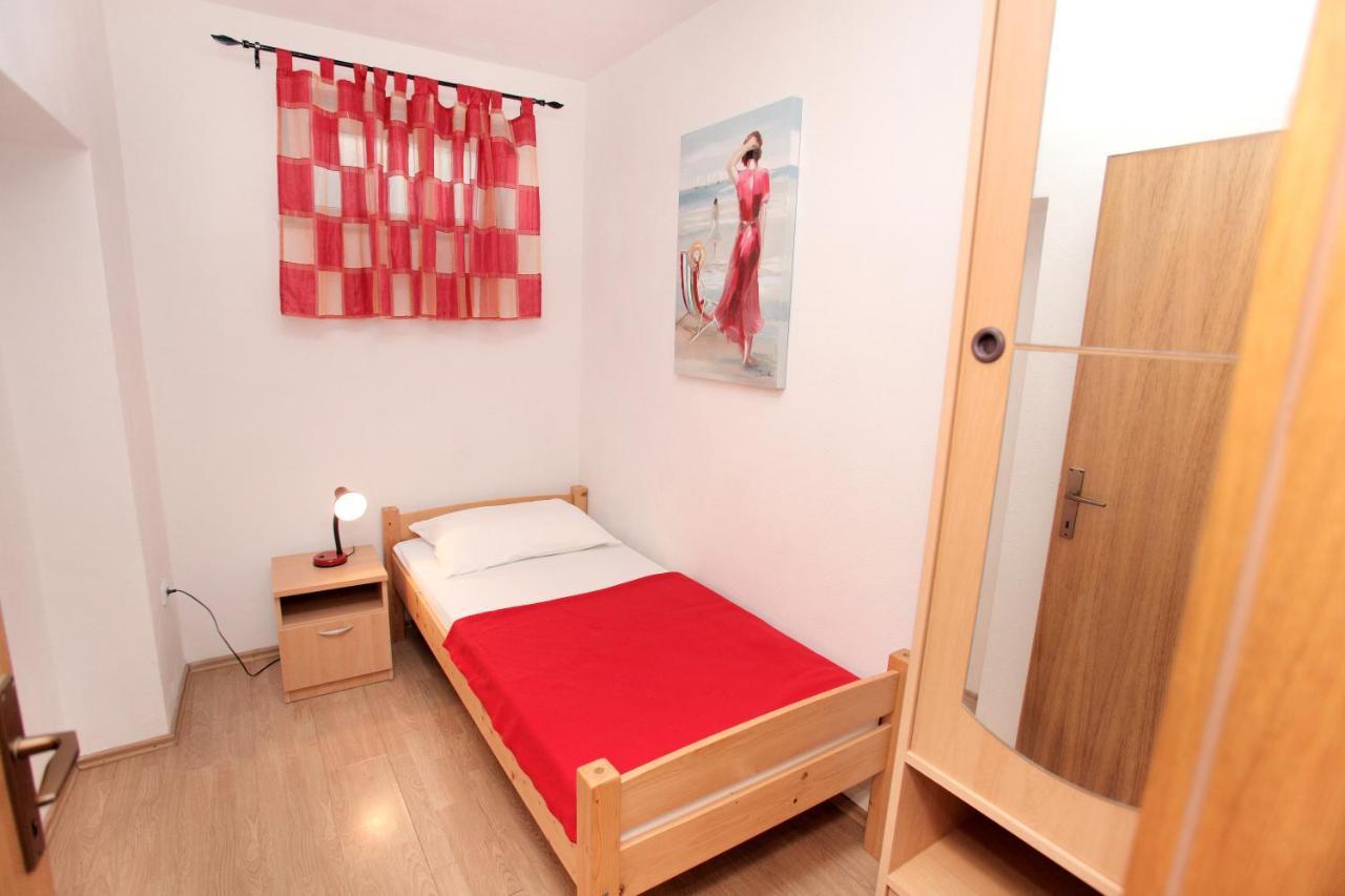 Apartments Vaska Трогир Екстериор снимка